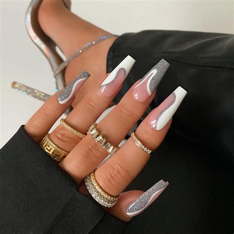 20 Ideas of Silver Nails To Make You the Star of the Show - Hairstyle