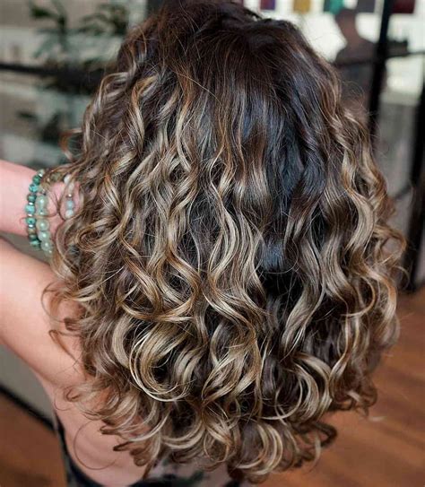 47 Stunning Examples of Brown and Blonde Hair | Highlights curly hair ...