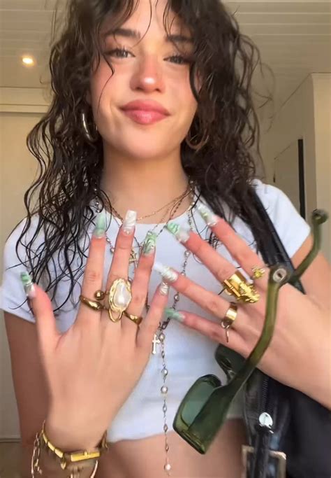 gold maximalism | Jewelry outfit, Chunky gold jewelry, Style