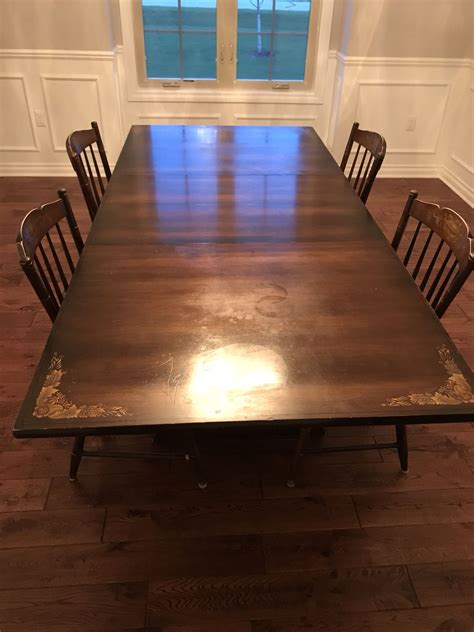 L. Hitchcock Eastford Dining Table with 2 Extension Leafs & 4 Chairs ...