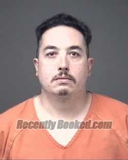 Recent Booking / Mugshot for MATTHEW CHARLES EIKE in Warrick County ...