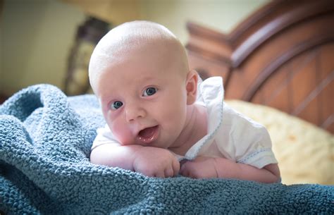 Bathing 2 Month Old Baby Daily at Cameron Malone blog