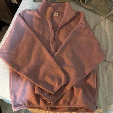 aritzia pink quarter zip fleece Size medium | Depop