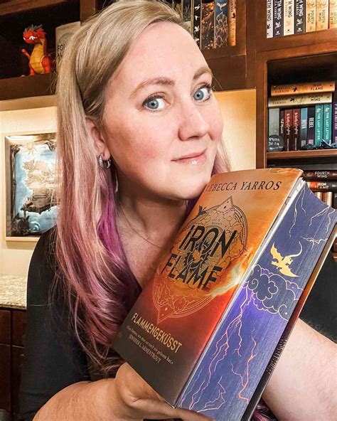 'Onyx Storm' Author Teases 'The Empyrean' Series Ending and Violet's ...
