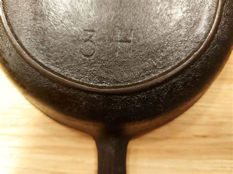 Antique Cast Iron Cookware Identification Guide: Unearth Treasures ...