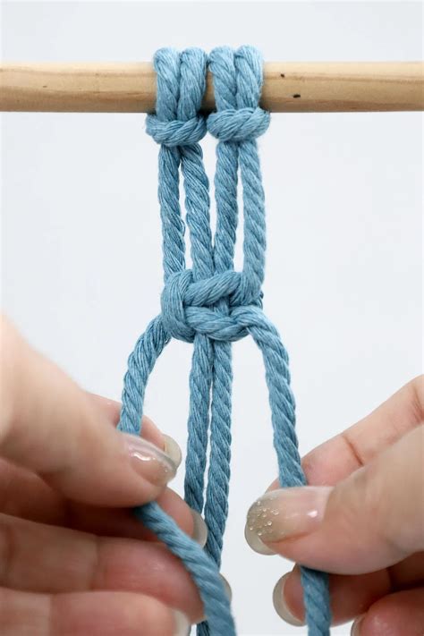 16 Introductory Macramé Knots To Master • Made From Yarn