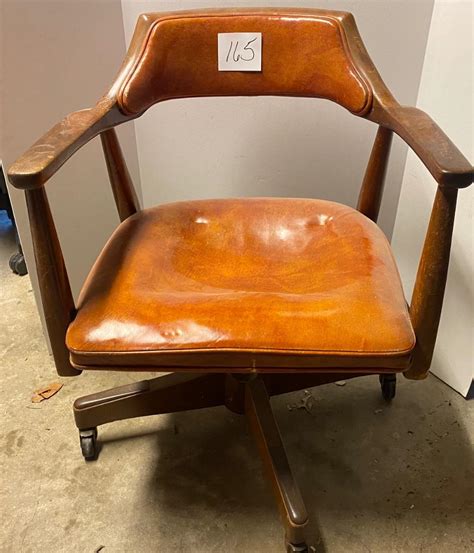 Vintage Office Chair | EstateSales.org