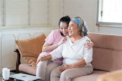 Why Dehydration Can Worsen Confusion in Dementia Patients – HelpDementia.com