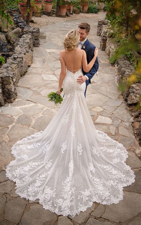 Low Back Mermaid Wedding Dress