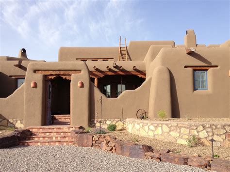 Classic New Mexico Home Builders: Pueblo or SantaFe Style