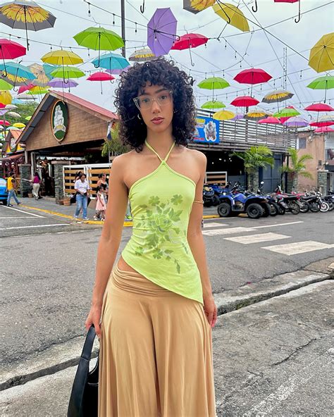 Lala (@lalayravo) • Instagram photos and videos