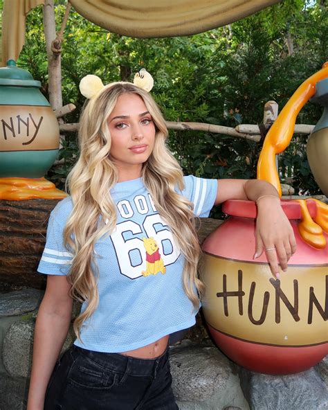 Alexa Adams (@alexaadams3) • Instagram photos and videos