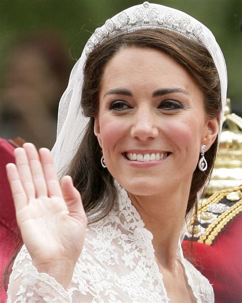Kate Middleton Wedding Dress: Exploring the Iconic Gown 10 Years Later ...