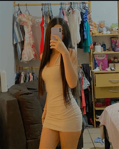 I swap bodies with my daughter by accident, it seems she likes so much ...