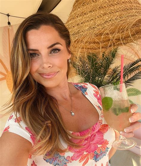 Bir dönemin Playboy yıldızıydı! Model Louise Glover çadırda yaşamaya ...