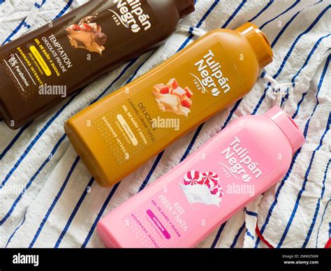 Shampoo TULIPAN NEGRO. Tulipan Negro Original shower gel is a true ...