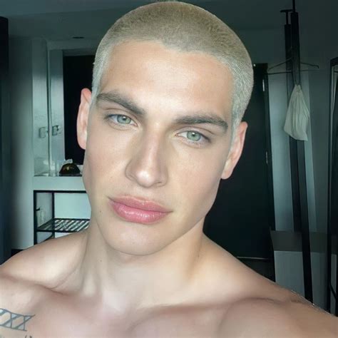 Pin by Mia Kihl on Sander hår | Buzz cut for men, Haircuts for men ...