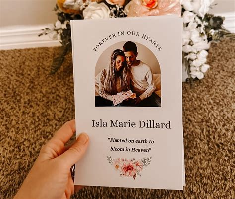 Jill Duggar, Derick Dillard share photos from stillborn daughter's funeral