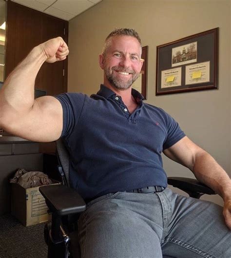 Pin on geile Muskelmänner