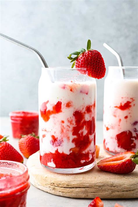 Korean Strawberry Milk - infoodita
