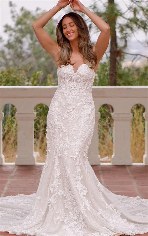 Strapless Trumpet Wedding Gowns