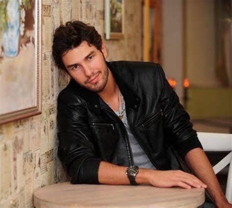 Top 10 Most Handsome Turkish Actors - ReelRundown