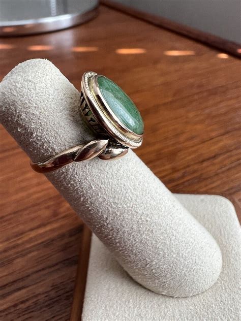 1940’s Vintage 14K Solid Gold Jade Pinky Ring - Gem