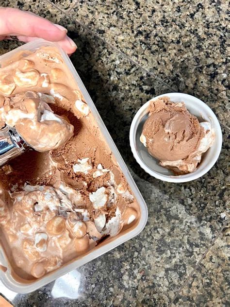13+ Nostalgia Ice Cream Maker Recipes - caramel and cashews