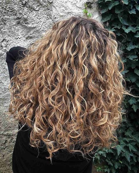 Blond curly hair – Artofit