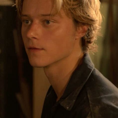 jj maybank icon | OUTER BANKS S1. (2020) | rudy pankow | Hot actors ...