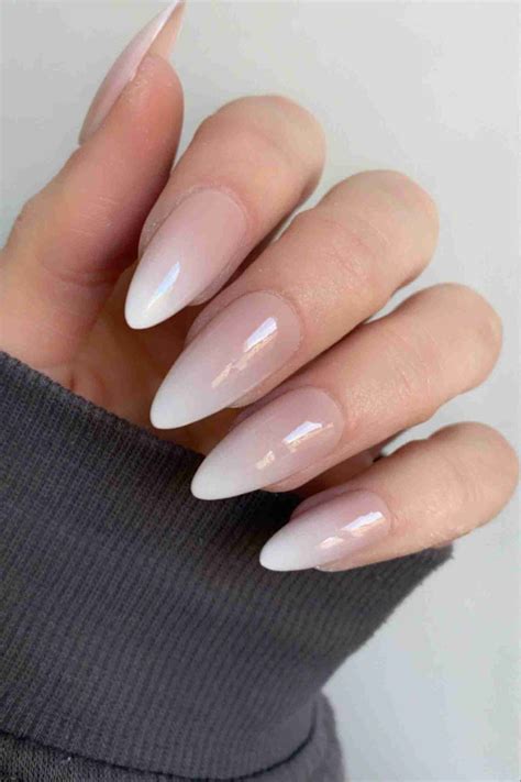 25+ Dip Powder Nail Ideas - the gray details