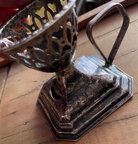 English Silverplate EPNS Hard/Soft Boiled Egg Handled Server/Holder/Cup ...