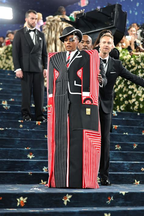 Met Gala 2025: Janelle Monáe sports eye-catching monocle look - ABC News