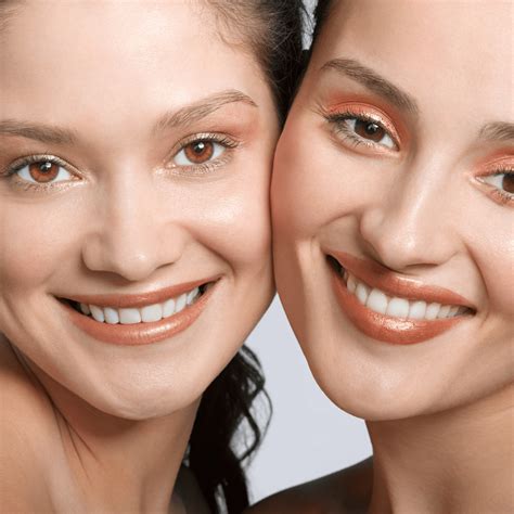 How to Get Glowing Skin Naturally – Best Tips & Remedies