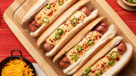 Hot Dog Frank´s Spicy en salsa de Queso - Induveca