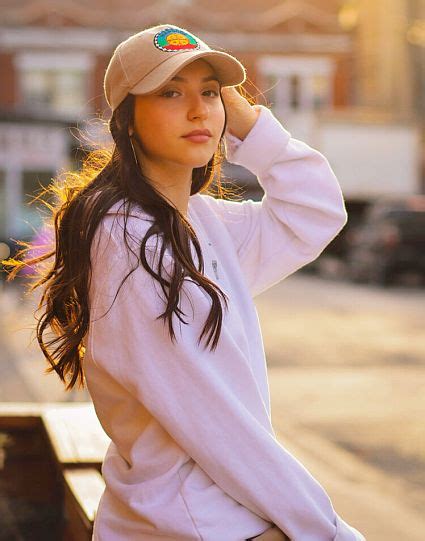 Mia Sanchez Wikipedia, Biography, Age, Net Worth, Contact & More - Lite ...