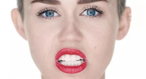 Miley Cyrus Uncensored Nudes