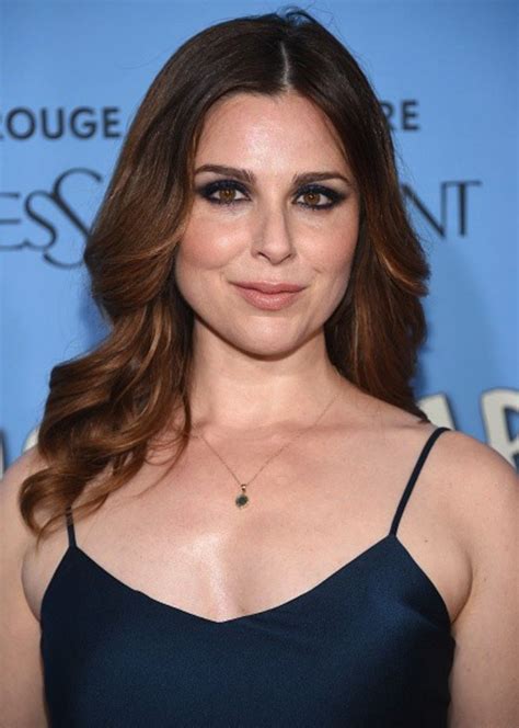 Pin by Chrishodge on Goddess holly | Cara buono stranger things, Celebs ...