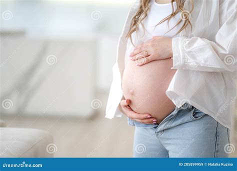 Pregnant Woman with Big Belly Advanced Pregnancy, Healthy Pregnancy and ...