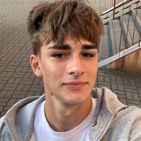 Pin by black on ii | Hair cuts, Haircuts for men, Boys haircuts