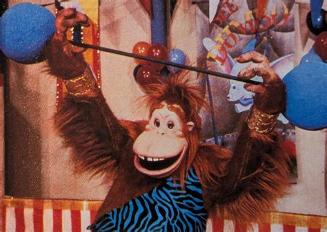 Dumbo's Circus (1985)