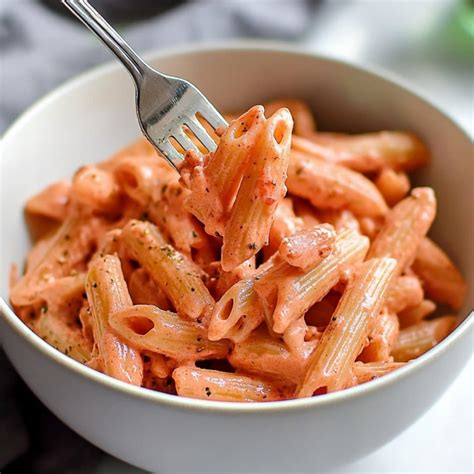Pink Sauce Pasta - Insanely Good