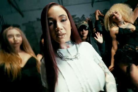 Bhad Bhabie Disses Alabama Barker in 'Ms. Whitman', Casts Travis Barker Lookalike in Video