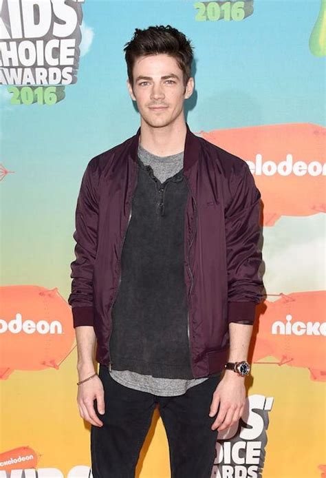Grant Gustin Height, Weight, Age, Girlfriend, Family, Facts, Biography
