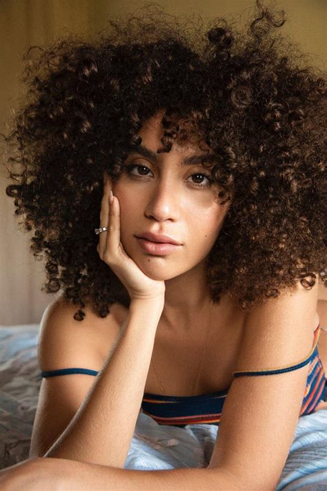 Bea Secrets per la prima volta senza la mascherina: “Toglierla è schiaffeggiare i moralisti ...