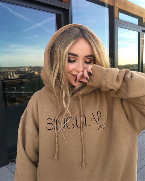 Sabrina Carpenter on Instagram: “i took my singular hoodie to london to ...