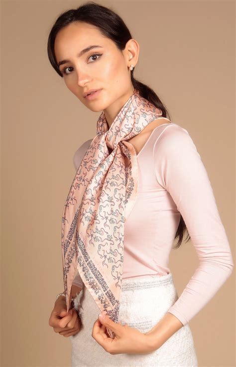 'Minuetto' 100% Mulberry Silk Scarf | Silk scarf outfit, Neck scarf ...