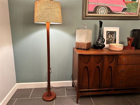 Mid Century Wood Floor Lamp / Teak Lamp / Turned Wood - Etsy