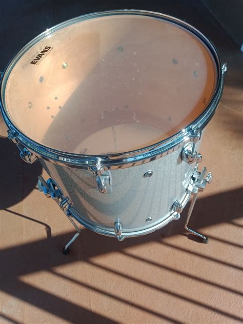 Yamaha Birch Custom Absolute Floor Tom, 16" width x 15" depth, Silver ...