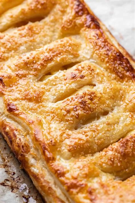 Apple Pie with Puff Pastry | Recipe | Puff pastry recipes, Apple recipes with puff pastry, Puff ...